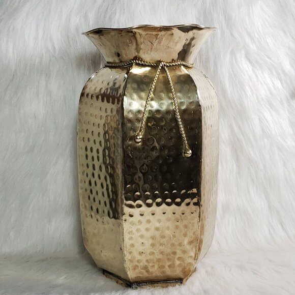 1990's Vintage MCM Decor Handmade India Hammered Rope Brass Urn Style Vase - Picture 13 of 16